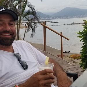 Meet your Posher, Anibal